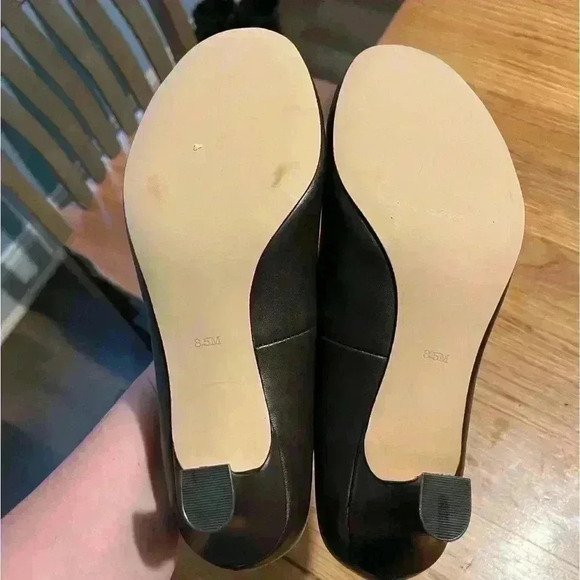 Array Flatter Kitten Heel pumps w/round toe Brown Size 8.5M - Picture 2 of 7